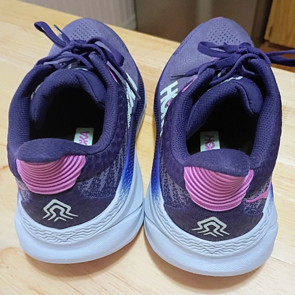 NEW Hoka Women's Blue and Purple Athletic Shoes - Picture 3 of 8